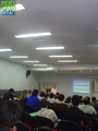 Rodrigo en la charla de GHDL